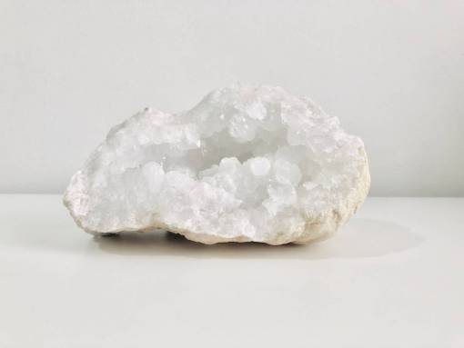 rocks close-up gemstone rock stone stone;crystal;rock;white;quartz nature object