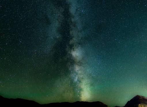 aurora aurora verde cielo naturaleza estrellas noche montaña