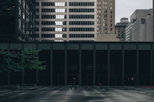 para caminar edificios ciudad arquitectura urbana gente hombre chico