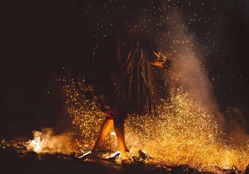 baile gente oscura hombre accesorios de disfraces llama de fuego