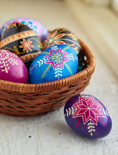 uk decorative  eggs  easter  handmade  art  design  close up
