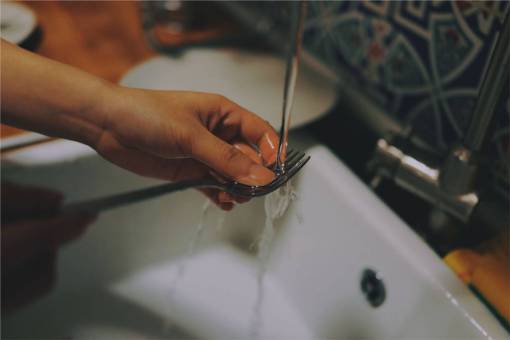 tap-to-pay dishes  sink  tap  water  hands  fork  washing