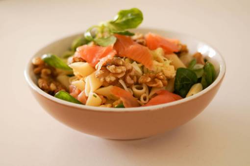 spinning food  salmon  pasta  lettuce  spinach  walnuts  bowl