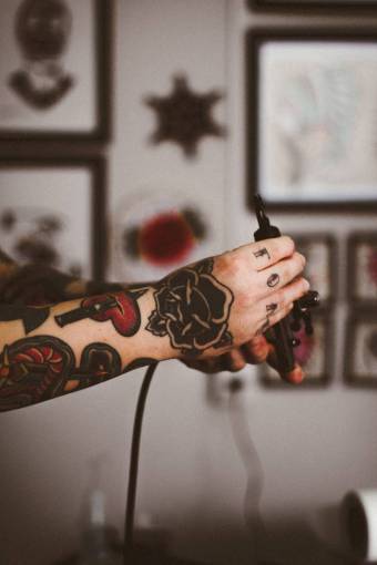 cuerpo mano brazo cuerpo arte del tatuaje
