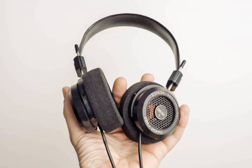headphones  headset  music  black  speaker  hand  palm
