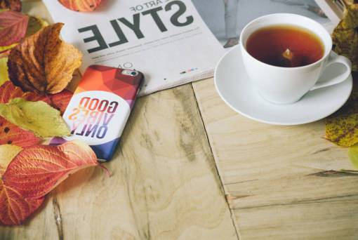 bebida caliente té de la mañana bebida caliente revista lectura de periódicos