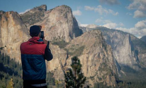 millennial naturaleza montañas cielo nubes gente chico hombre