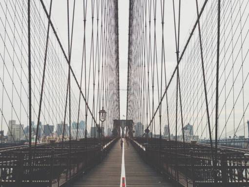 jogging urban  city  buildings  landmark  brooklyn  bridge  people