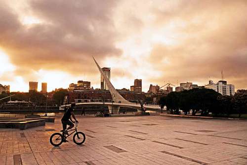 Puente de la Mujer (Puente De La Mujer) al atardecer, Buenos Aires, Argentina