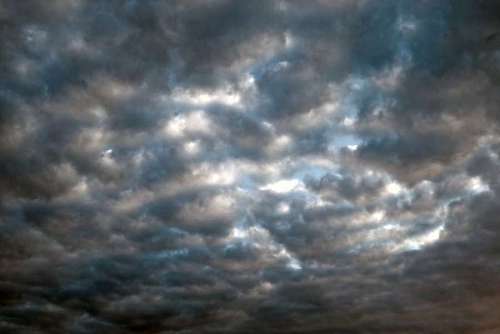 Cielo nublado dramático