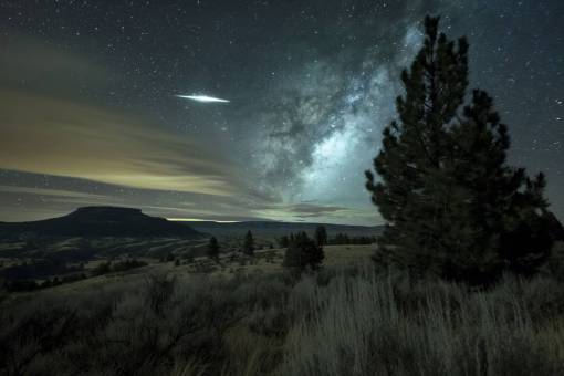 field nature ovni;ufo;night galaxy astronomy milky way star night
