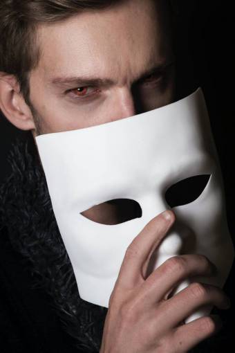 personas vampiro disfraz etnia caucásica mascarilla humana hombres una persona