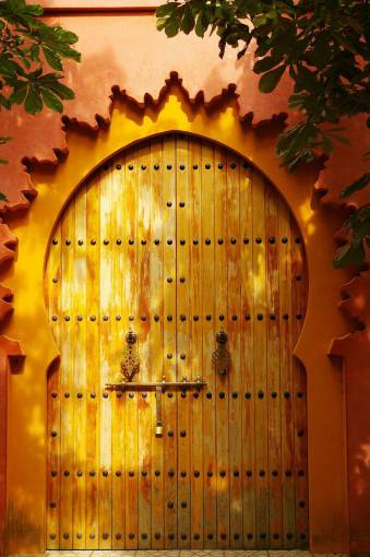 simbolo Antigua puerta de madera de estilo árabe