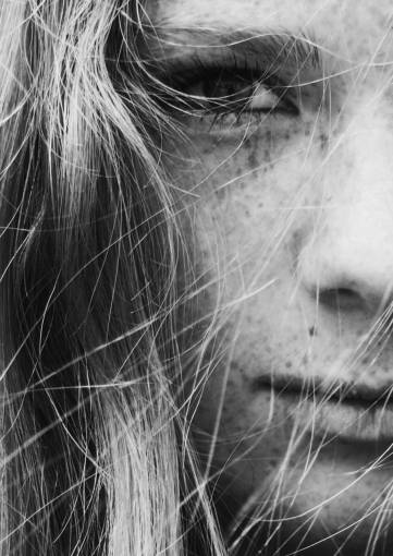 nariz gente en blanco y negro niña cabello labios nariz ojo