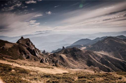 hills paisaje montañas colinas valles rocas cielo nubes