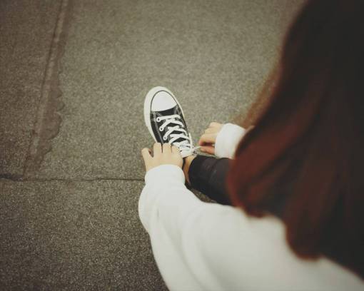 sneakers people  woman  sneakers  shoes  converse  tie  sholace
