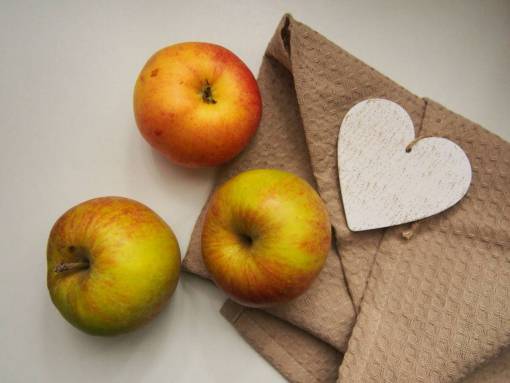 apple manzanas frutas comida corazón sano