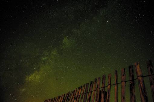 crepusculo cielo oscuro estrellas crepúsculo valla de madera noche