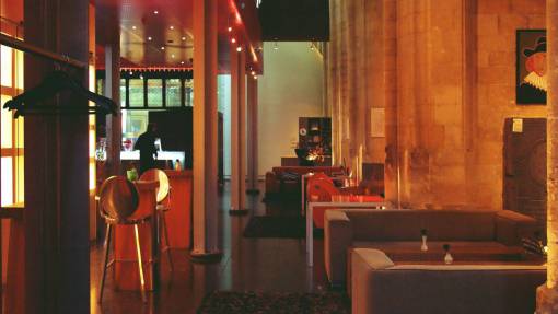 salon hotel, sillón, sofá, mesas, sillas, interior