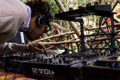 mixing mixer  equalizer  audio  music  equipment  technology  dj