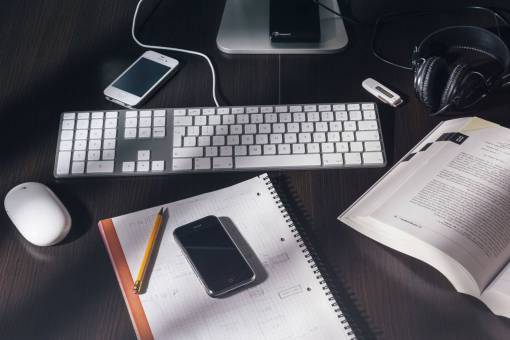 teclados cuaderno bloc de notas lápiz iphone smartphone teléfono celular móvil