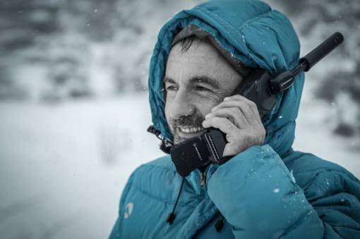 azul invierno gente hombre feliz sonrisa radio nieve invierno