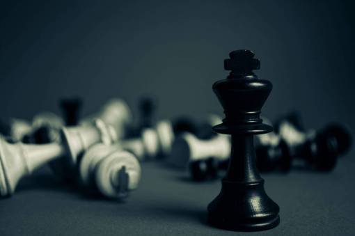 contrast piece  chess  game  black  white  queen  contrast