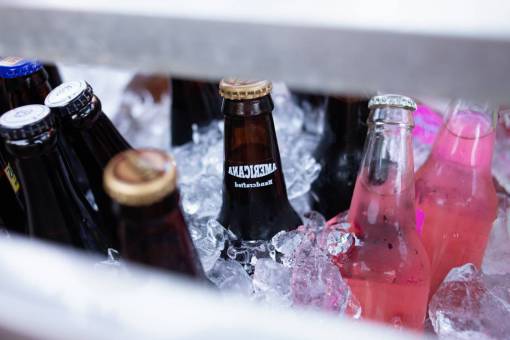 artico todavía artículos cosas alcohol bebidas bebidas botellas