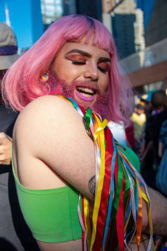transgenero Un hombre transgénero está orgulloso de quién es