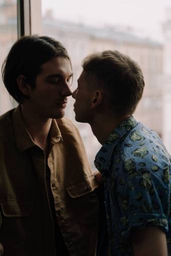 cuidado Capturando el amor, la historia de una pareja gay