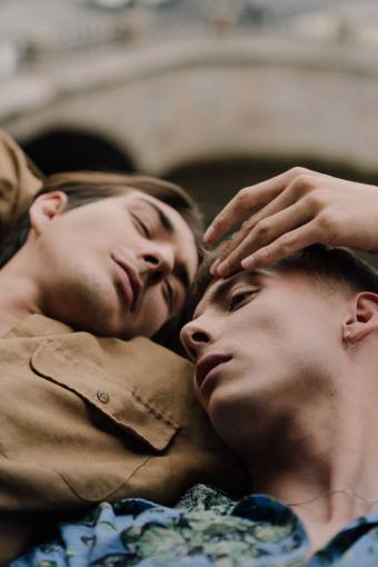 cuidado Capturando el amor, la historia de una pareja gay