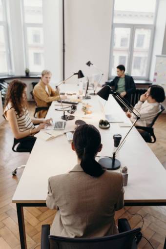 negocios Reunión de trabajo en la oficina.