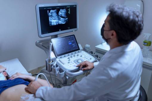 medicine doctor working healthcare and medicine men hospital technology doctor;pregnant;ultrasound