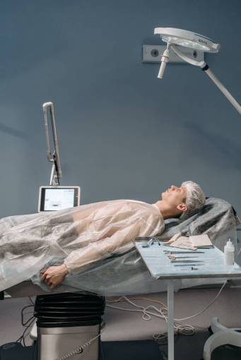 medicine indoors healthcare and medicine technology adult man;therapy;hospital men caucasian ethnicity
