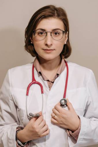 medicine woman;doctor;portrait women caucasian ethnicity stethoscope adult doctor healthcare and medicine