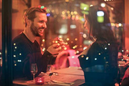 contenido hombre mujer propuesta matrimonio boda sonrisa romatic