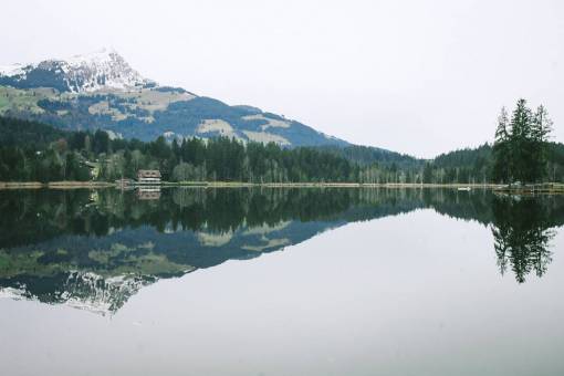 todavia naturaleza agua todavía reflexión montañas árboles paisaje