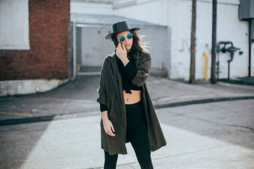 gente niña mujer sola moda ropa modelo