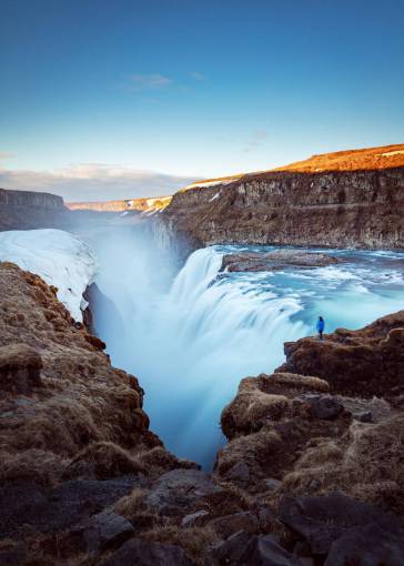 waterfalls  mountain  nature  landscape  people  woman  outdoor