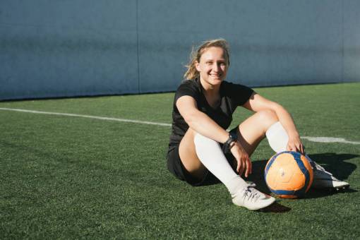hembra futbol femenino