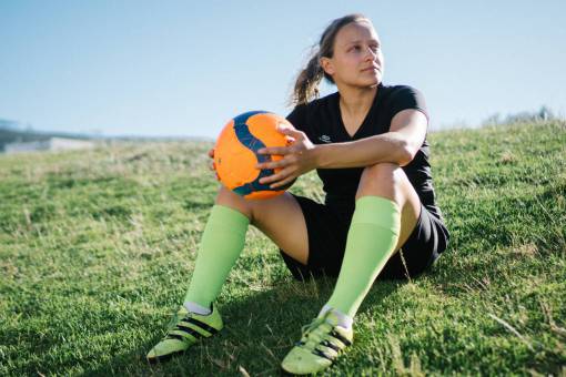 hembra futbol femenino