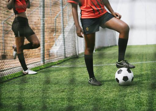 hembra futbol femenino