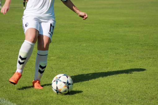 hembra futbol femenino