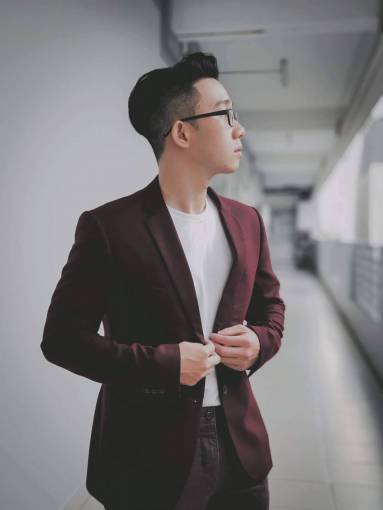 standing-on-one-leg one person males men caucasian ethnicity suit suit adult