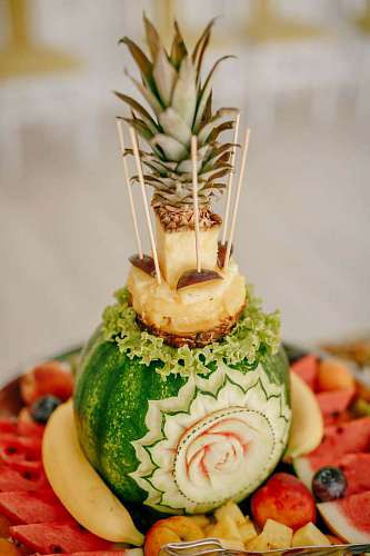 sandy pineapple watermelon carving fruit decoration citrus banana peach delicious 