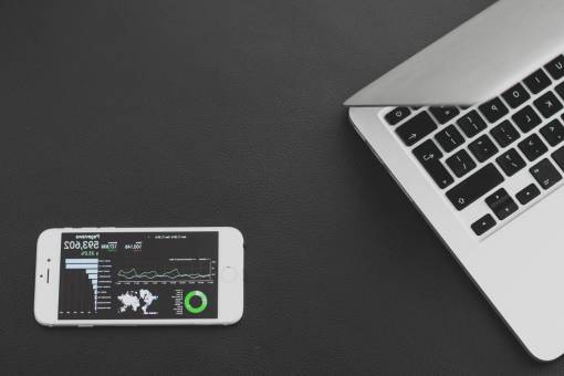 telefono inteligente análisis informático escritorio teléfono inteligente negocios finanzas computadora portátil