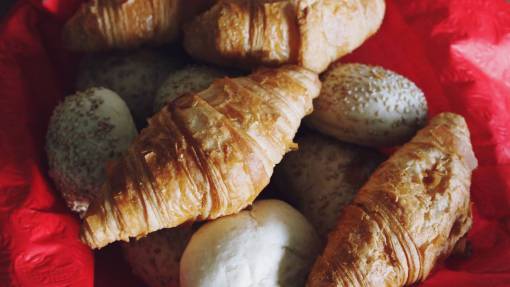 croissant croissants  pastries  cookies  baking  breakfast  food  basket
