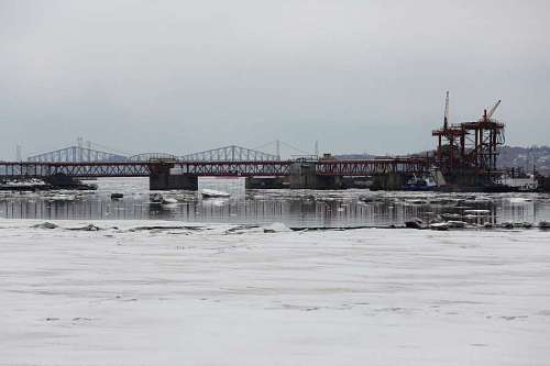 congelado puente industrial agua de río hielo congelado congelación