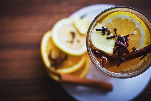 cane lemon  drinks  cinnamon  glass
