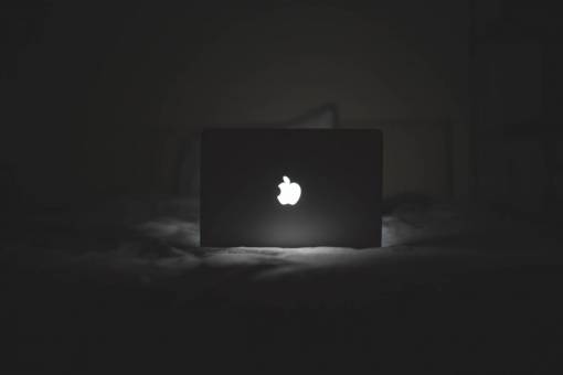 macbook  apple  light  laptop  computer  night  bed